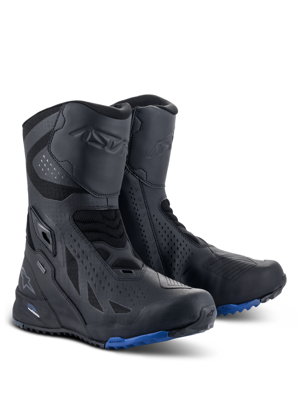 Stivali Alpinestars RT-8 GORE-TEX, stivali da moto touring, nero e blu, con tomaia tecnica in microfibra e tessuto sintetico, suola carrarmato blu per trazione, costruzione impermeabile in GORE-TEX e zone protettive su stinco e tallone.