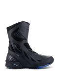 Alpinestars RT-8 GORE-TEX Boots, stivali da moto touring, nero con dettagli blu sulla suola, design tecnico alto con tomaia in microfibra e tessuto, perforazioni triangolari, logo GORE-TEX e suola robusta