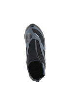 Scarpe Alpinestars CR-8 GORE-TEX, nero e grigio scuro, vista dall'alto che mostra la cerniera impermeabile angolata e la tomaia in tessuto tecnico, progettate per l'adventure touring.