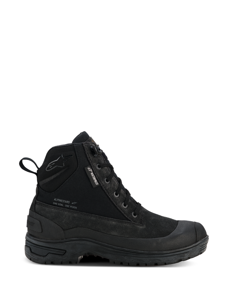 Alpinestars Woman Judy Waterproof Boots, stivali da moto urban da donna, neri, stile combat alto con allacciatura frontale, suola spessa e robusta, etichetta Waterproof e linguetta posteriore, finitura in pelle scamosciata opaca e tessuto