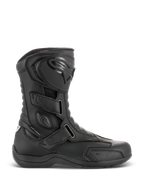 Stivali Alpinestars Radon Drystar®, stivali da moto touring impermeabili neri, vista di profilo laterale con tre cinghie regolabili a strappo, placca parastinchi protettiva in TPU con logo Alpinestars, protezione della caviglia rinforzata e suola vulcanizzata resistente