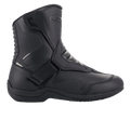 Alpinestars Ridge V2 Waterproof Boot, vista laterale di stivale da moto tech touring nero, costruzione in microfibra resistente con pannelli traforati, chiusura con ampia fascia in Velcro, zone flessibili a fisarmonica sulla caviglia, design impermeabile per la guida su strada in ogni condizione atmosferica