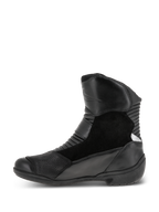 Stivali Alpinestars Stella Valencia Waterproof da donna, nero, vista laterale, design multi-pannello in pelle e scamosciato, zone di flessione a soffietto anteriori e posteriori, stivale da moto touring a taglio basso