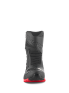 Stivali Alpinestars RT-7 Drystar®, stivali da moto touring, nero e rosso, vista frontale, con punta rinforzata, paracambio con stampa 3D e suola a carrarmato rosso acceso, calzatura impermeabile per guida adventure