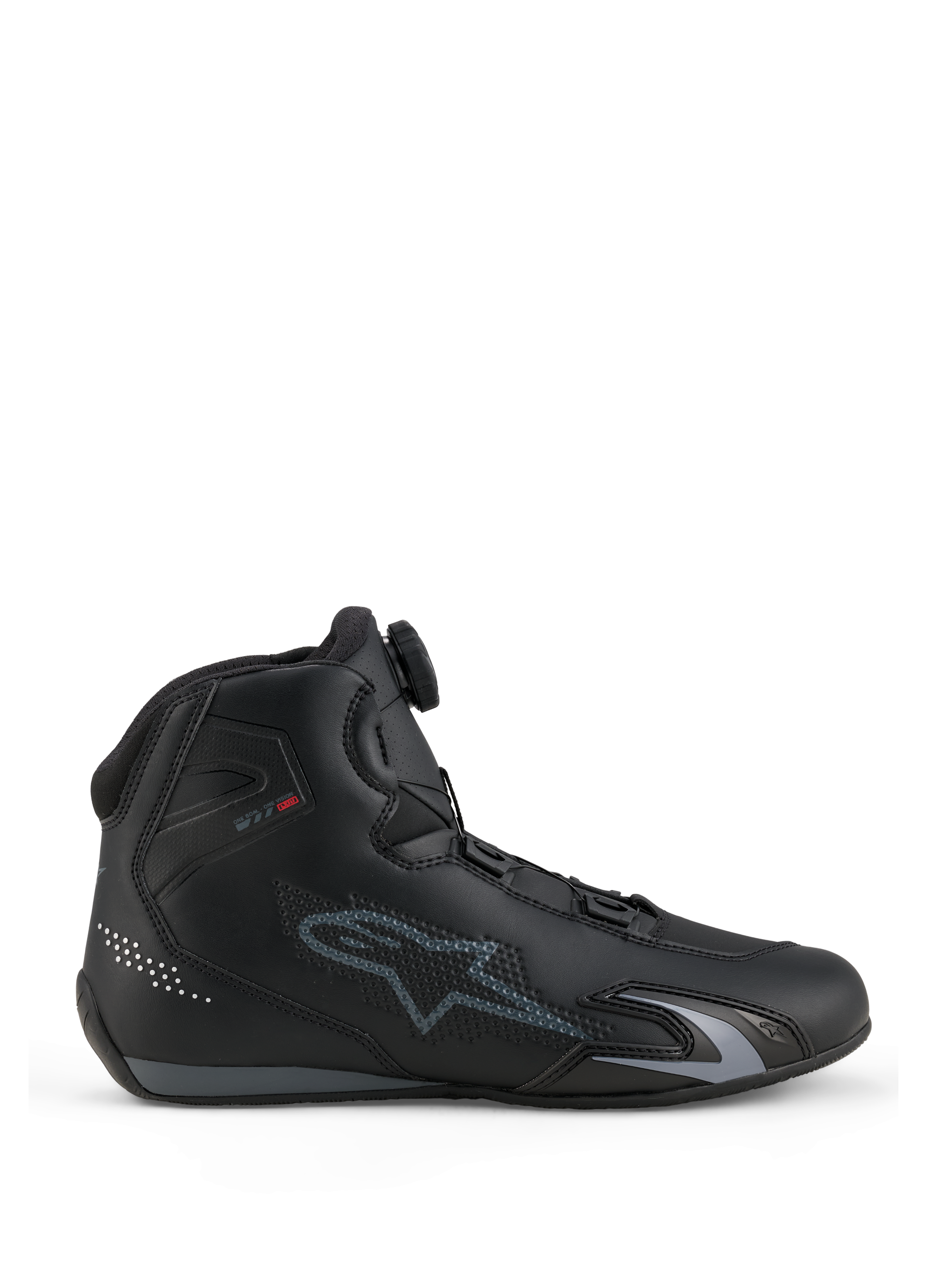 Scarpe Alpinestars Celer, scarpe da moto, nero e grigio scuro, vista laterale di profilo che mostra la rotella del sistema di chiusura Rotor sulla linguetta, tomaia in microfibra tecnica con logo Alpinestars grigio, profilo sportivo e da corsa aerodinamico