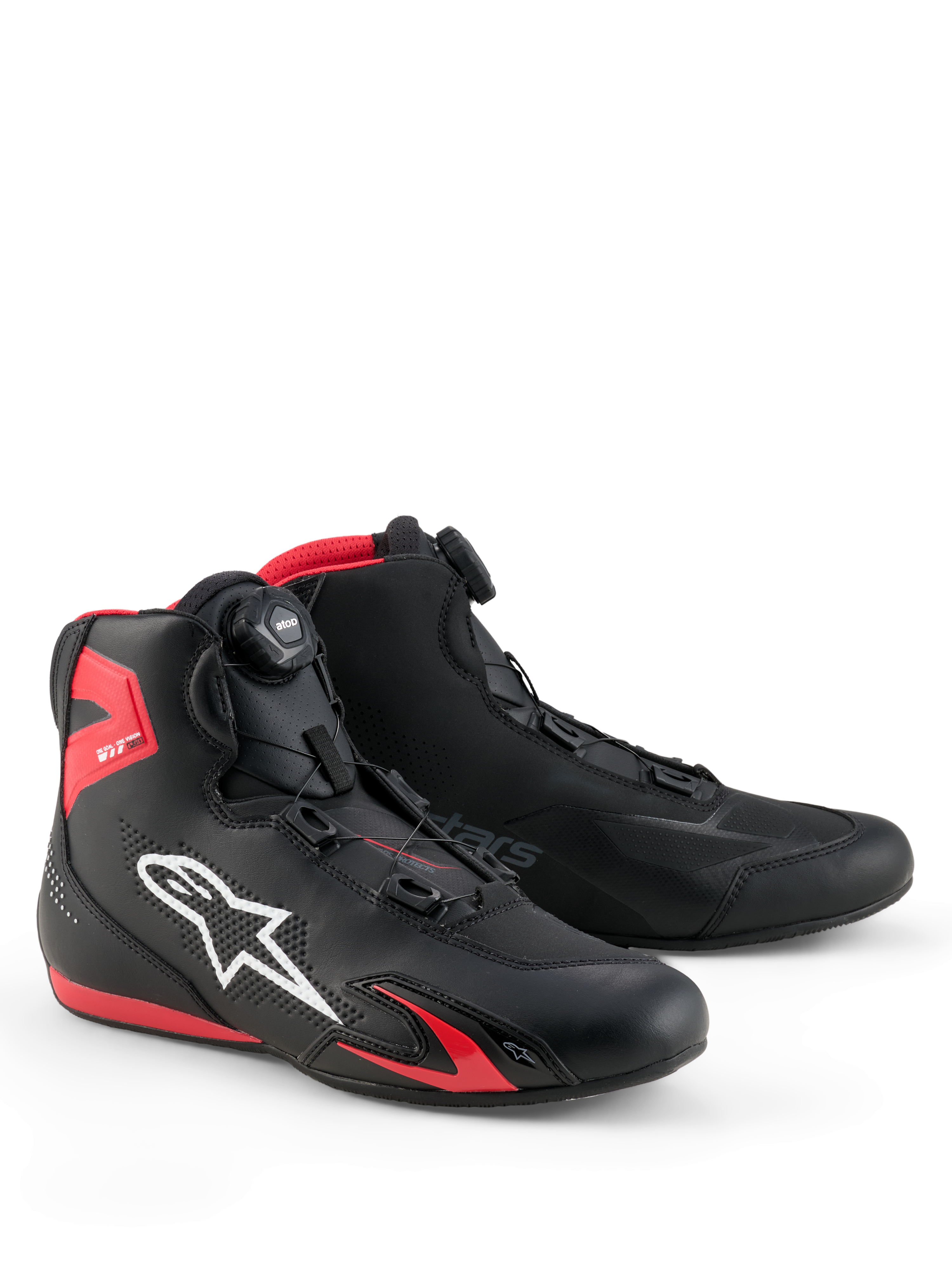 Alpinestars Celer Shoes, scarpe da moto, nero e rosso acceso, con logo Astars bianco, sistema di chiusura con rotore micrometrico e costruzione in microfibra tecnica con accenti in TPU rossi, design sportivo aerodinamico per uso racing e stradale