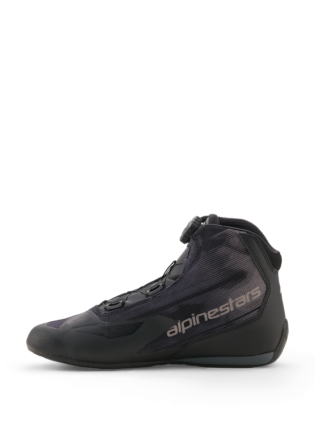 Scarpe Alpinestars Celer Superair, nero e grigio scuro, scarpe da moto per guida sportiva, vista di profilo con tomaia in tessuto ad alto flusso d'aria, rotella del sistema di chiusura Rotor e marchio Alpinestars grigio sul lato