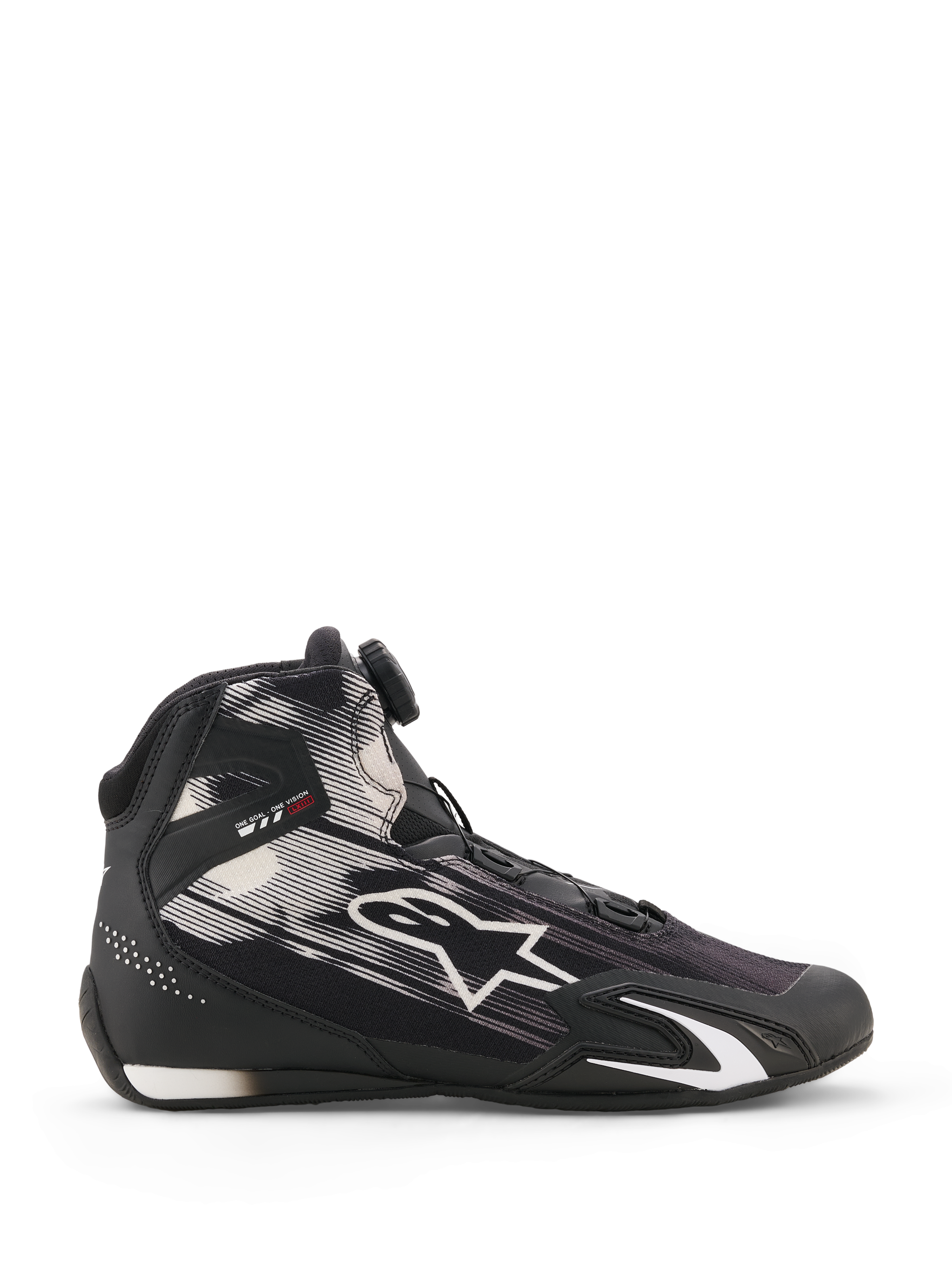 Alpinestars Scarpe Celer Superair, scarpe da moto, nero e bianco, vista laterale con motivi grafici bianchi e grande logo Astar, sistema di chiusura Rotor sulla linguetta, protezione della caviglia in TPU con branding 'ONE GOAL ONE VISION', tomaia in tessuto traspirante per prestazioni con il caldo