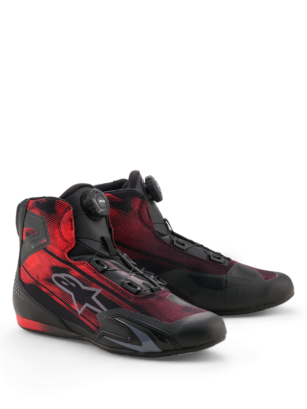 Scarpe Alpinestars Celer Superair, scarpe da moto sportive, nero e rosso brillante, con sistema di chiusura Rotor Alpinestars e tomaia in tessuto traforato traspirante, design aerodinamico con rinforzi in TPU e suola con grip testurizzato