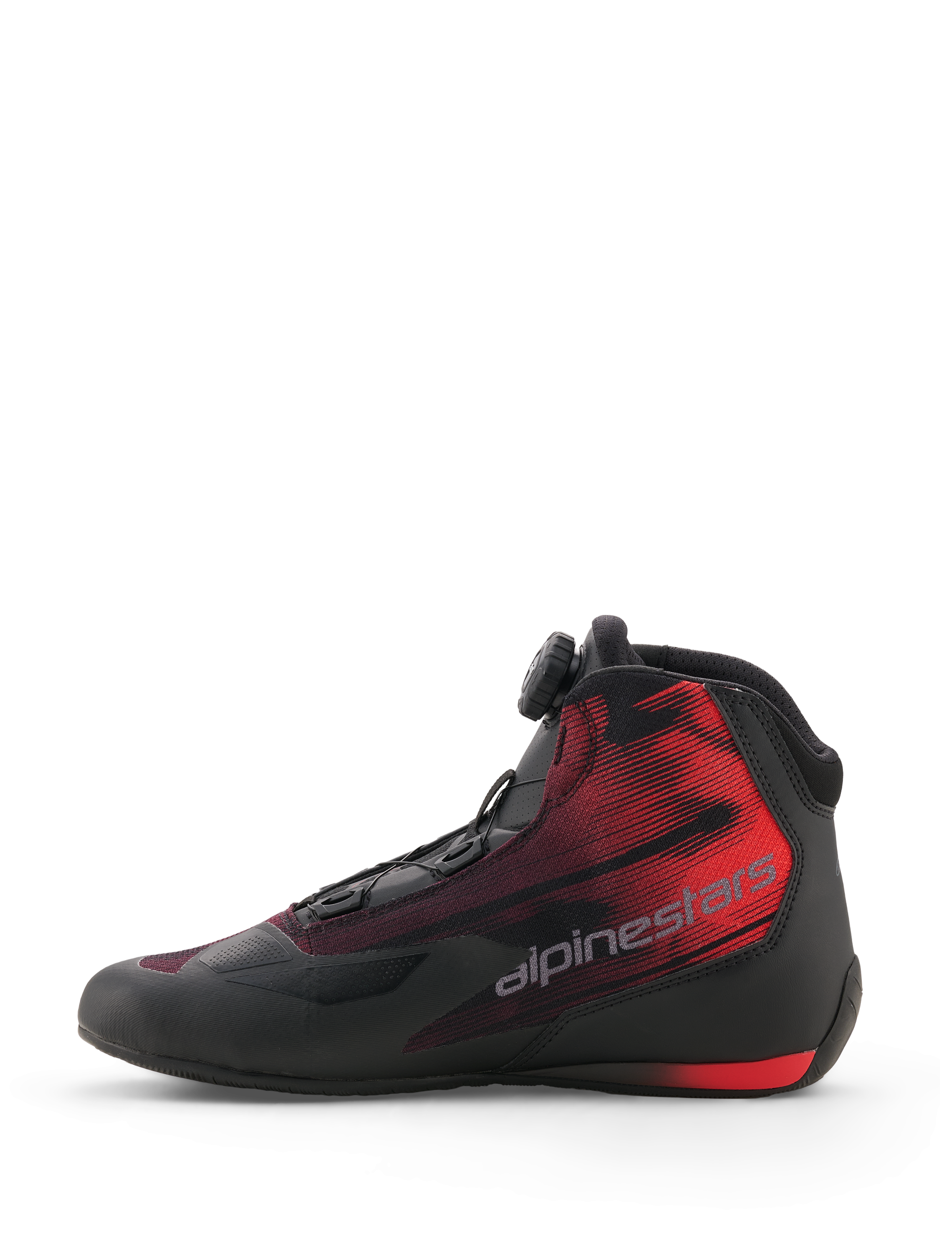 Scarpe Alpinestars Celer Superair, scarpe da moto, nero e rosso brillante, vista laterale che mostra la rotella del sistema di chiusura Alpinestars Rotor, tomaia in tessuto ventilato e grafica con sfumatura rossa e scritta Alpinestars