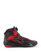 Scarpe Alpinestars Celer Superair, scarpe da moto, nero e rosso brillante, vista laterale con tomaia in tessuto con grafica striata, logo Alpinestars grigio e rotella del sistema di chiusura Rotor, calzature sportive per motociclisti