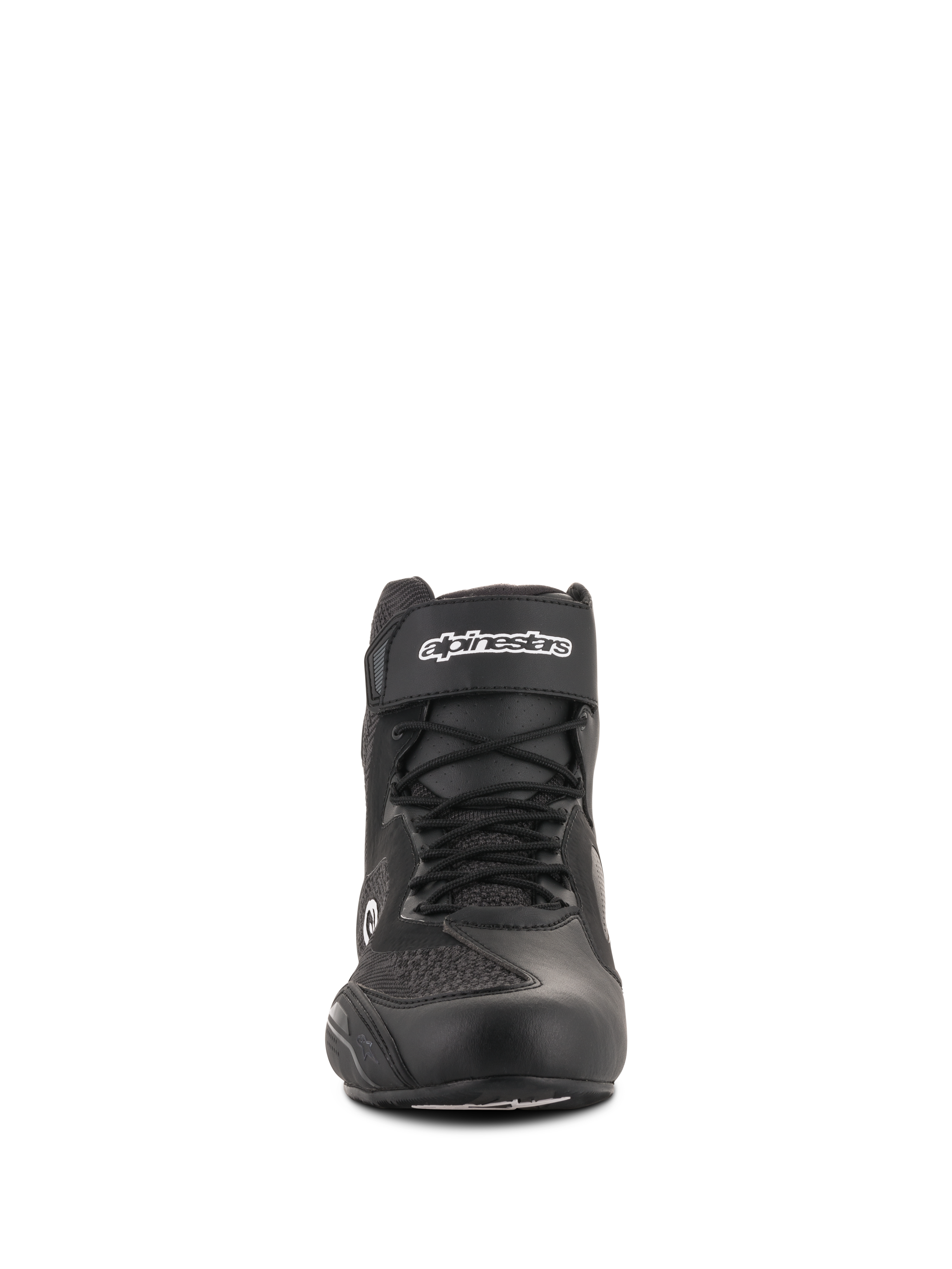 Scarpe Alpinestars Faster-3 Rideknit®, scarpe da moto, nero, vista frontale, con cinturino alla caviglia a strappo con logo bianco, lacci e pannelli in mesh traspirante, calzature da strada dal design snello