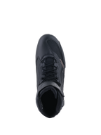 Alpinestars Faster-3 Rideknit® Shoes, scarpe da moto, nero, vista dall'alto che mostra il sistema di allacciatura e il cinturino alla caviglia, con un mix di mesh traspirante e microfibra, design sportivo per la guida su strada ad alte prestazioni