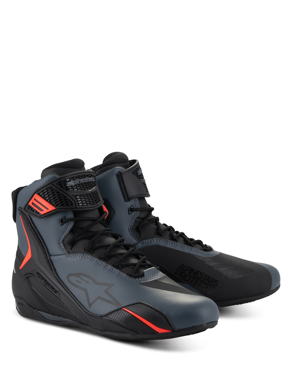 Alpinestars Faster-4 Shoes, scarpe da moto, nero grigio e rosso fluo, tomaia in microfibra senza cuciture con pannelli protettivi in TPU, chiusura con lacci e cinturino a strappo, profilo aerodinamico sportivo per guida su strada