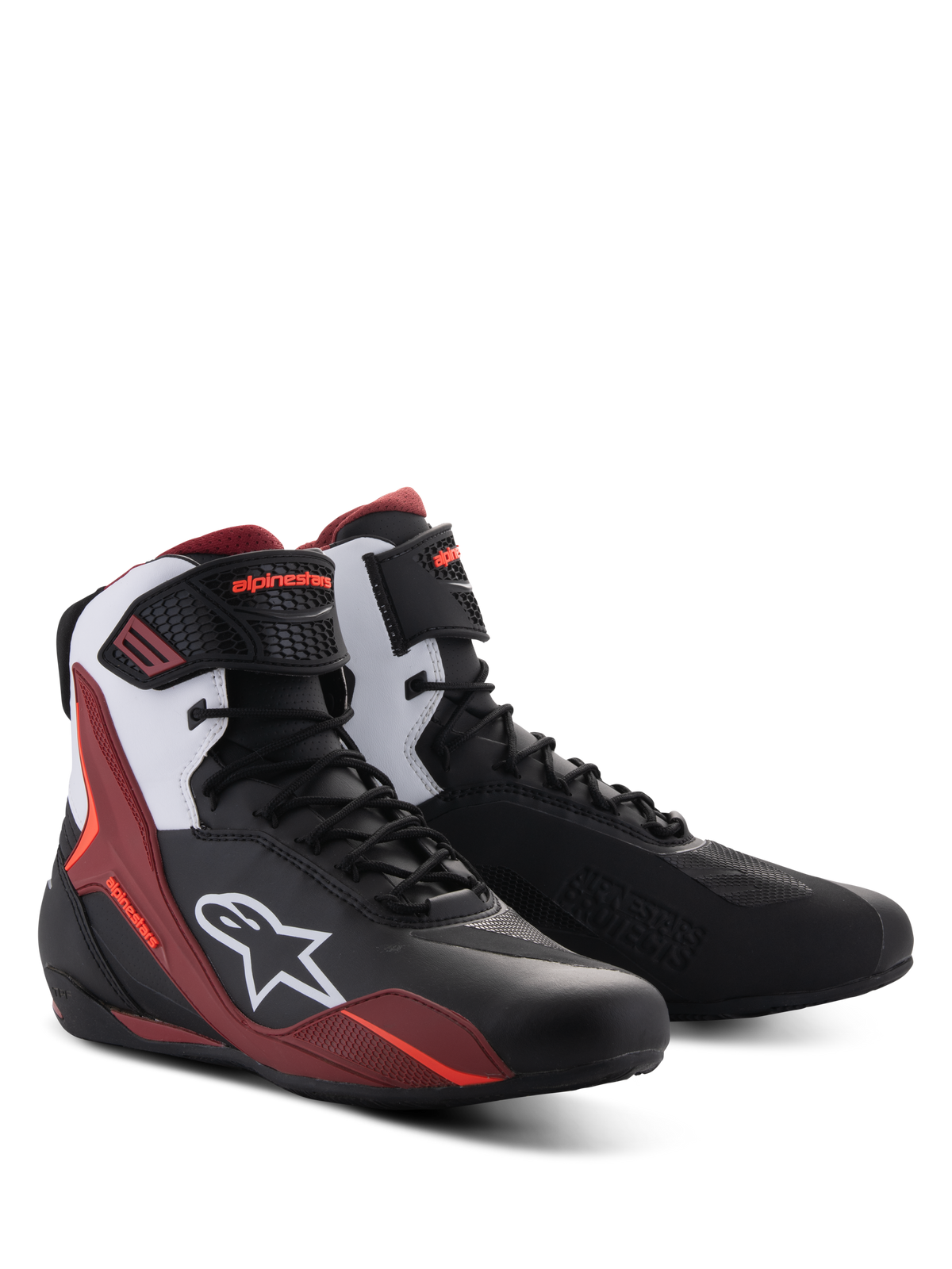 Scarpe Alpinestars Faster-4, scarpe da moto, nero, bianco e rosso scuro, con chiusura a lacci e cinturino sulla caviglia, logo Alpinestars bianco sul lato, design sportivo con protezione rinforzata per la guida su strada