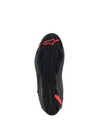 Scarpe Alpinestars Stella Faster-4, vista della suola, nero e Diva Pink, con motivo grip in gomma testurizzata, logo Alpinestars sul tallone e rinforzo integrato per il supporto, suola esterna resistente per la guida in moto