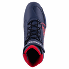 Alpinestars Austin Riding Shoe, Night Navy e Bright Red, vista dall'alto che mostra lacci neri, fodera interna in mesh rossa e struttura in microfibra blu navy con accenti del logo rossi