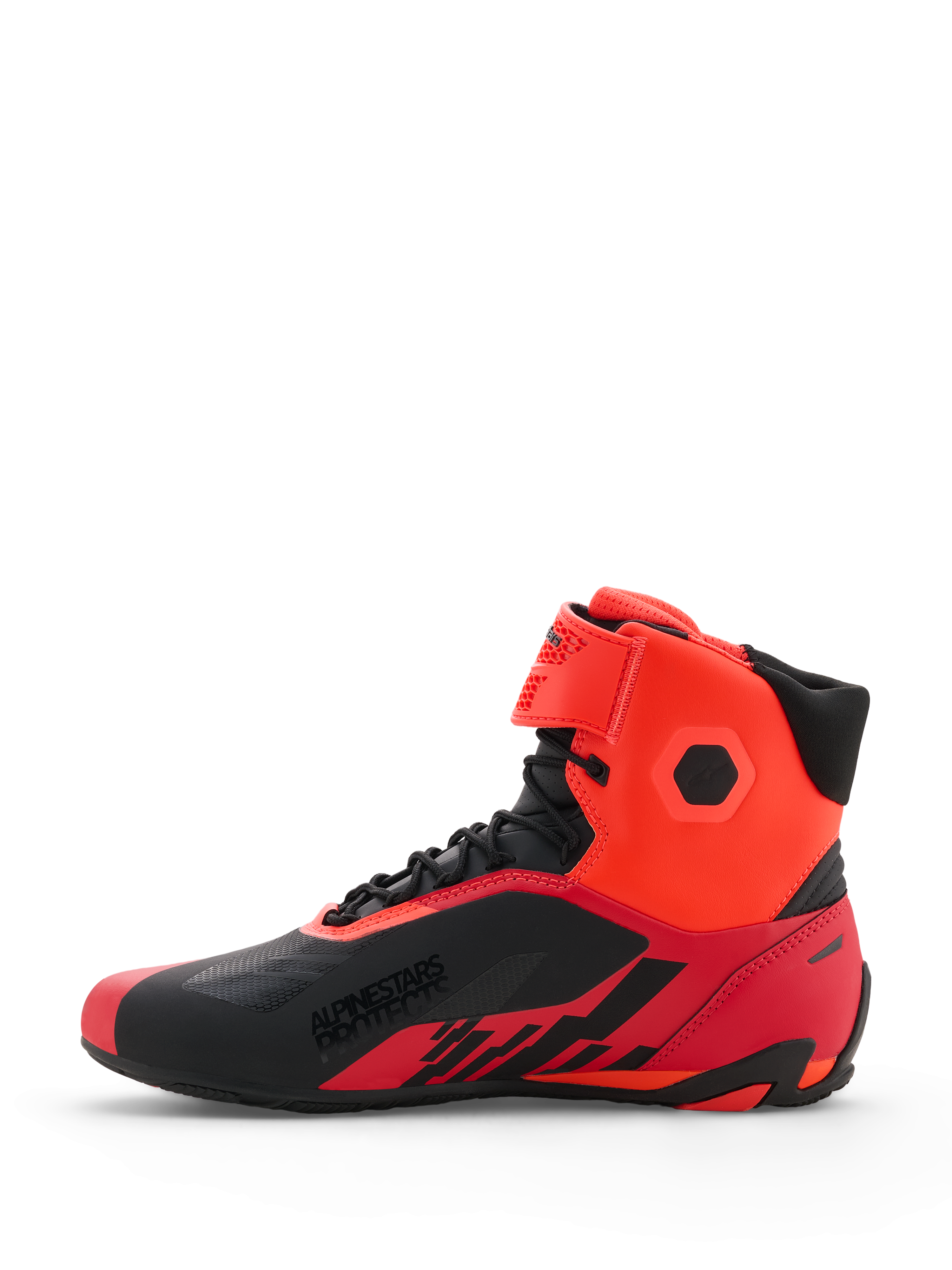 Scarpe Alpinestars MM93 Faster-4, scarpe da moto, rosso fluo e nero, vista laterale che mostra la costruzione in microfibra tecnica, chiusura con lacci e cinturino alla caviglia a strappo, marchio 'ALPINESTARS PROTECTS' sul lato, design d'ispirazione sportiva per la guida su strada