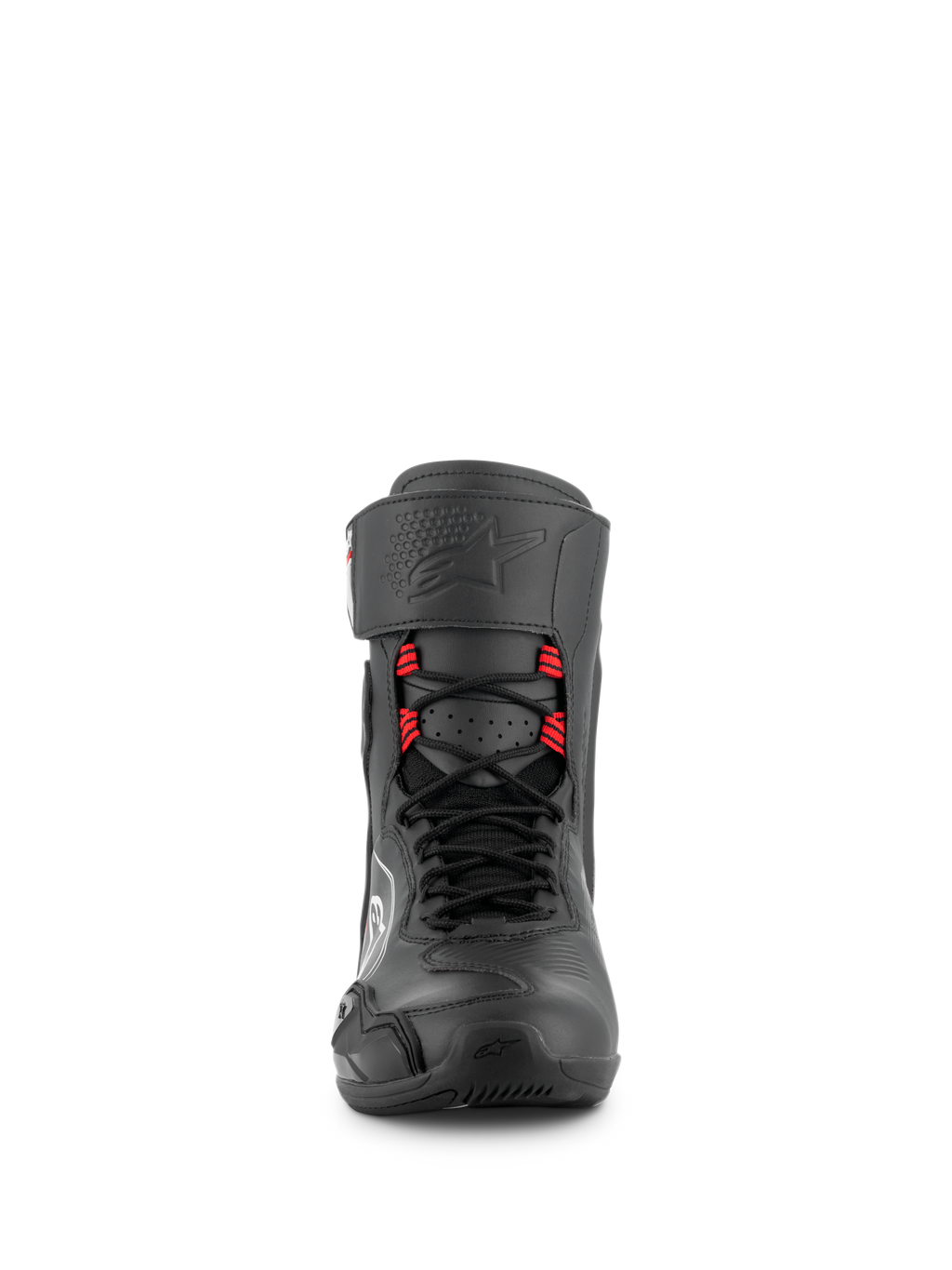Scarpe Alpinestars Superfaster, scarpe da moto in nero, grigio e rosso brillante, vista frontale che mostra i lacci rapidi con passanti rossi, profilo protettivo alto con cinturino alla caviglia, punta rinforzata e design tecnico per prestazioni stradali e sportive