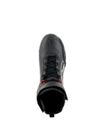 Alpinestars Superfaster Shoes, scarpe da moto nero, grigio e rosso acceso, vista dall'alto con lacci rapidi neri e accenti rossi, punta rinforzata e collo alto, calzature tecniche per guida su strada e sportiva