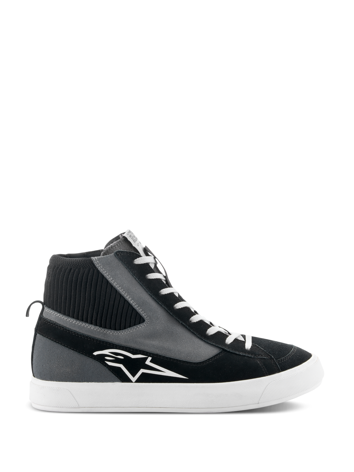 Alpinestars Stated Shoes, scarpe da moto alte, nero grigio e bianco, con logo stella bianco, suola in gomma vulcanizzata bianca, colletto alla caviglia in maglia a coste e lacci bianchi, stile urban street