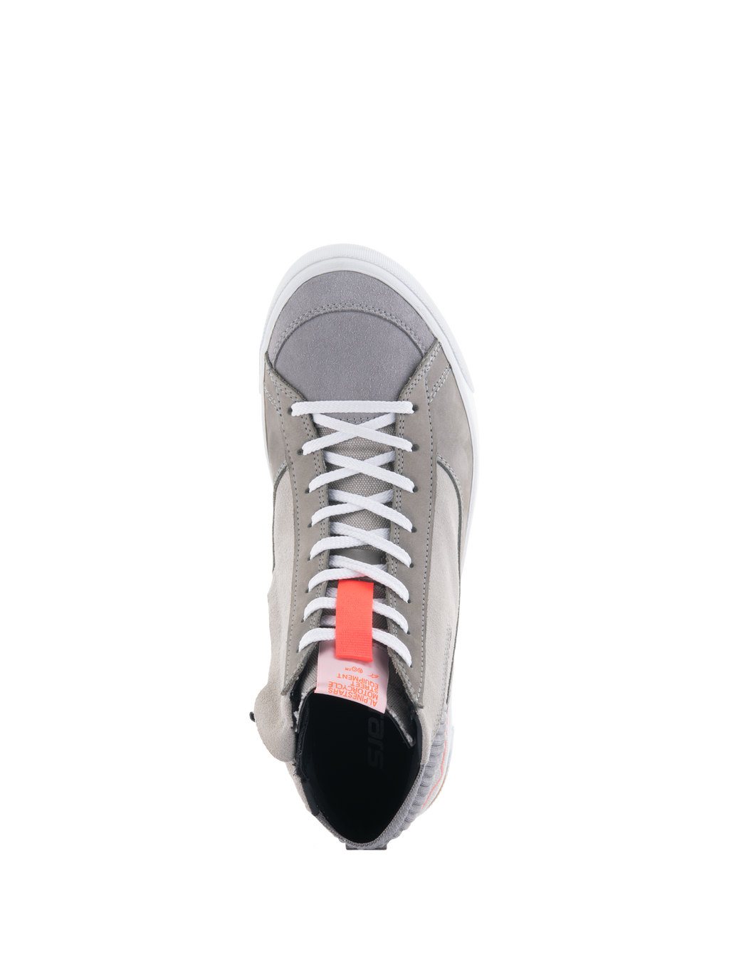 Scarpe Alpinestars Stated, sneakers da moto grigio chiaro, vista dall'alto con lacci bianchi e tirante rosso fluo, stile urban street in pelle scamosciata e nubuck, bordo della suola vulcanizzata bianco