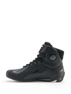 Alpinestars Faster-4 Drystar® Shoes, scarpe da moto, Nero Cool Gray Bianco, vista laterale con costruzione impermeabile, chiusura con lacci e cinturino a strappo e protezione integrata della caviglia.
