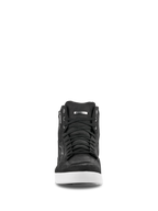 Scarpa Alpinestars J-6 Waterproof, vista frontale, scarpa da moto in pelle nera con suola bianca, design stile sneaker con lacci neri, dotata di etichetta waterproof e dettaglio logo argento, calzatura da moto urbana