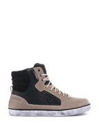 Alpinestars J-6 Waterproof Shoe, scarpa da moto, nero flint bianco, design sneaker alta in pelle con suola bianca effetto invecchiato, con etichetta waterproof e logo laterale goffrato