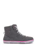 Alpinestars Scarpe J-6 Waterproof Donna, scarpe da moto, grigio e fucsia, design sneaker high-top con tomaia in scamosciato grigio, lacci bianchi e una vivace linea fucsia sopra la suola in gomma dall'effetto vissuto