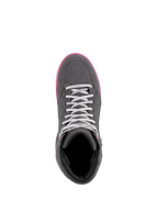 Scarpe Alpinestars J-6 Waterproof Donna, scarpe da moto, grigio e fucsia, vista dall'alto che mostra la costruzione in pelle e scamosciato, lacci grigio chiaro e bordo della suola fucsia acceso.