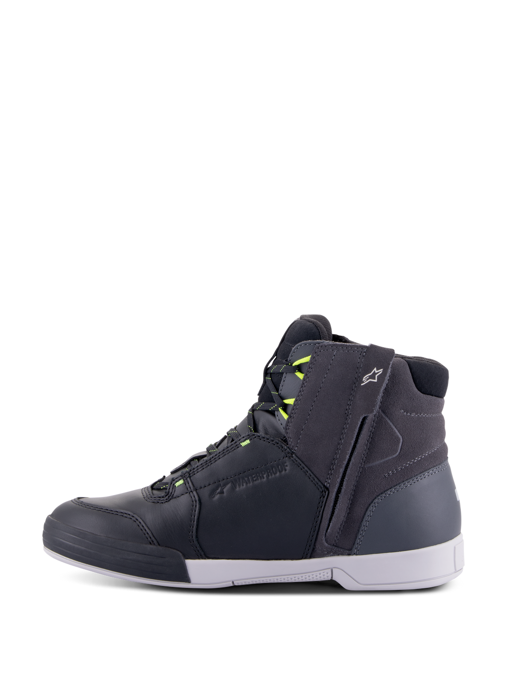 Alpinestars Chrome Drystar® Shoes, scarpe da moto, nero, grigio scuro e giallo fluo, profilo laterale con design urbano casual high-top, cerniera laterale, suola bianca e costruzione in pelle e camoscio impermeabile con accenti giallo fluorescente