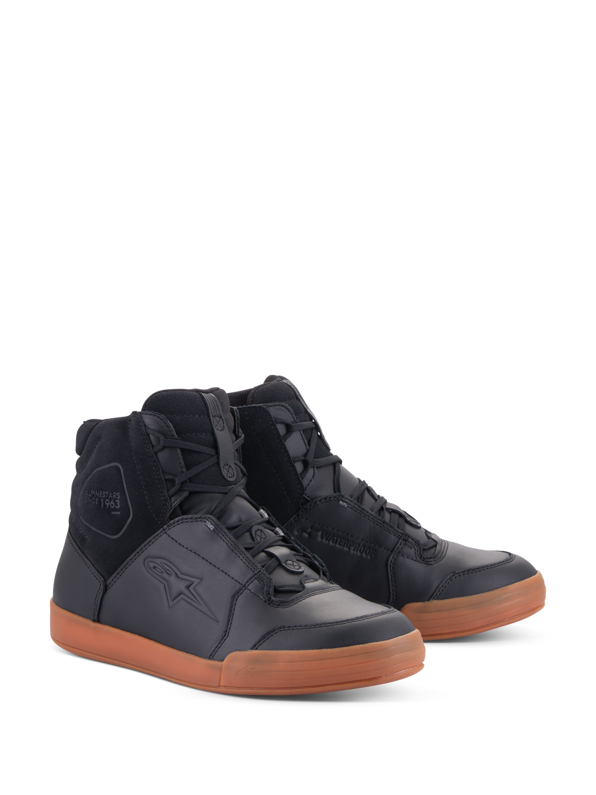 Scarpe Alpinestars Chrome Drystar®, scarpe da moto urbane impermeabili, tomaia in pelle nera e camoscio con suola color para, design da sneaker alta, abbigliamento da moto casual con caratteristiche protettive