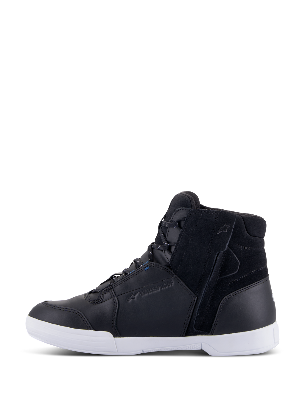 Scarpe Alpinestars Chrome Drystar®, scarpe da moto urbane, nero e bianco con accenti blu, tomaia in pelle e scamosciato, cerniera laterale, suola bianca, logo waterproof, stile sneaker casual a collo alto