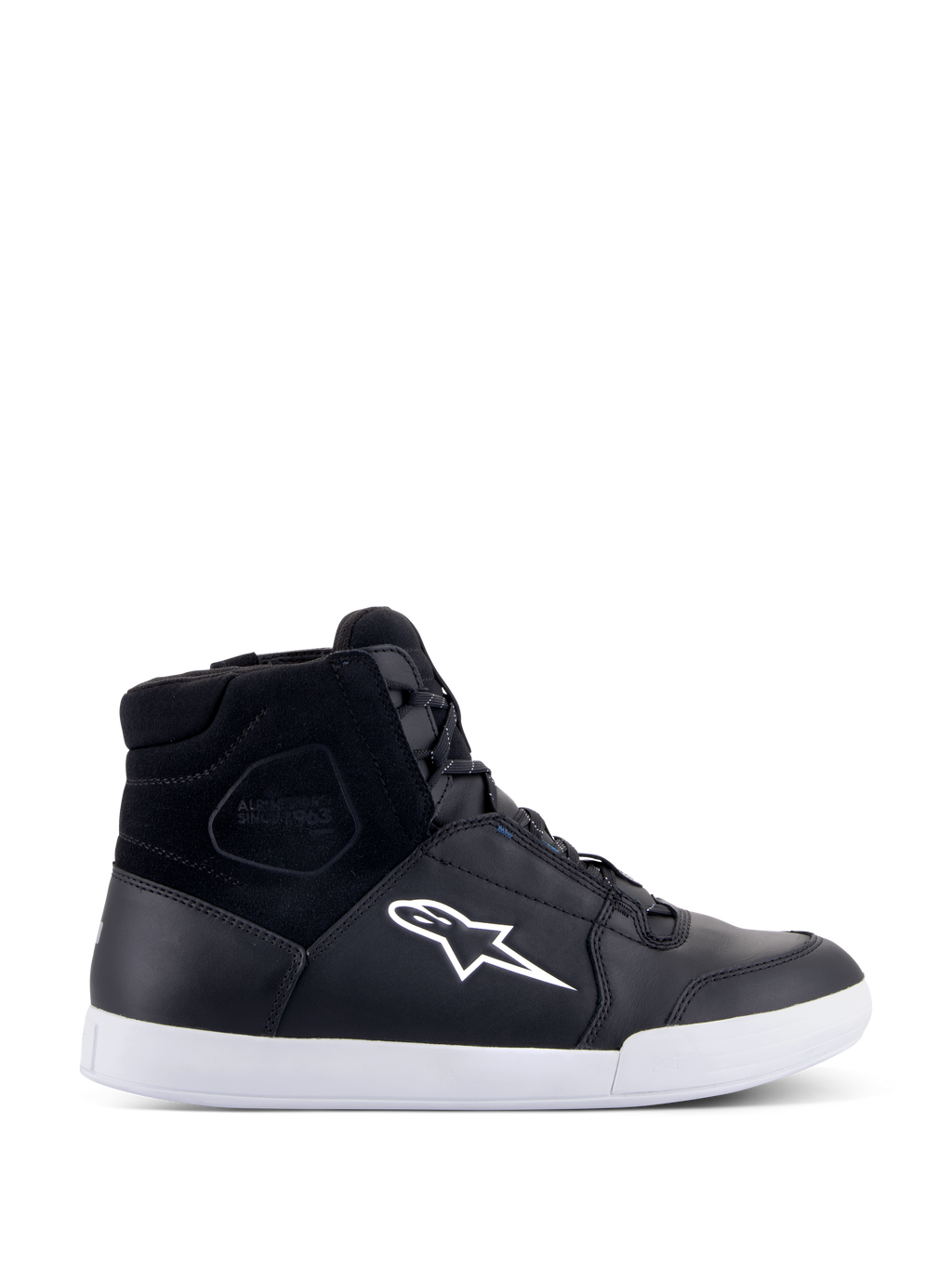 Alpinestars Chrome Drystar Shoes, sneakers da moto alte nere con logo a stella e suola bianchi, tomaia in pelle e camoscio impermeabile, calzature da guida urbana con colletto imbottito