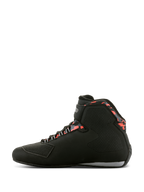 Alpinestars Sektor Waterproof Shoes, scarpe da moto, nero, grigio scuro e rosso fluo, profilo laterale con design high-top, cinturino in velcro sulla caviglia, rinforzo cambio sulla punta e accenti rossi a fantasia intorno al colletto
