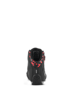 Scarpe Alpinestars Sektor Waterproof, scarpe da moto, nero, grigio scuro e rosso fluo, vista posteriore che mostra il colletto del tallone a fantasia, inserto riflettente e suola in gomma resistente, costruzione in microfibra leggera