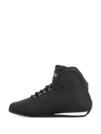 Scarpe Alpinestars Stella Sektor Waterproof, scarpe da moto da donna, nero argento, vista laterale con tomaia in microfibra leggera, sistema di allacciatura rapida con dettagli argento e struttura impermeabile con pannelli protettivi integrati.