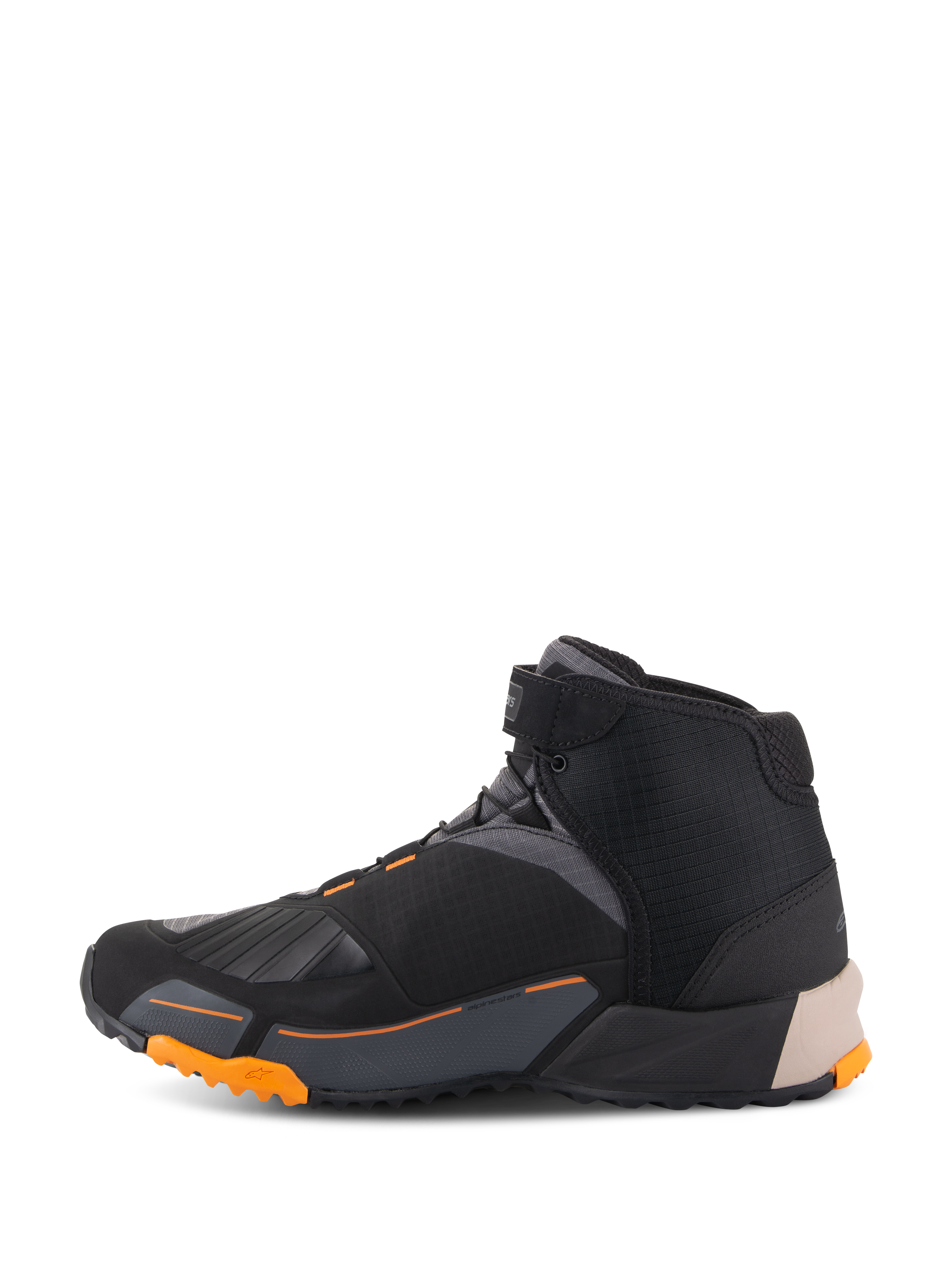 Scarpe da moto Alpinestars CR-X Drystar® in Nero, Marrone Chiaro e Arancione, vista di profilo, design ispirato alle scarpe da running con robusta suola arancione, calzature da moto impermeabili e traspiranti per guida urbana e su strada.