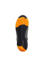 Alpinestars CR-X Drystar® Riding Shoes, vista della suola, battistrada nero e arancione acceso, tassellatura aggressiva per il grip, con loghi TPF e stella Alpinestars, progettate per la guida e il comfort nella camminata