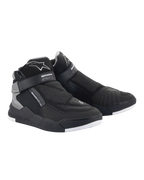Alpinestars Speedflight Street Shoes, Nero e Gun Metal, scarpe da moto urbane con tomaia in mesh e rinforzi in TPU, chiusura laterale con zip e cinturino a strappo sulla caviglia, design moderno ispirato alle sneaker