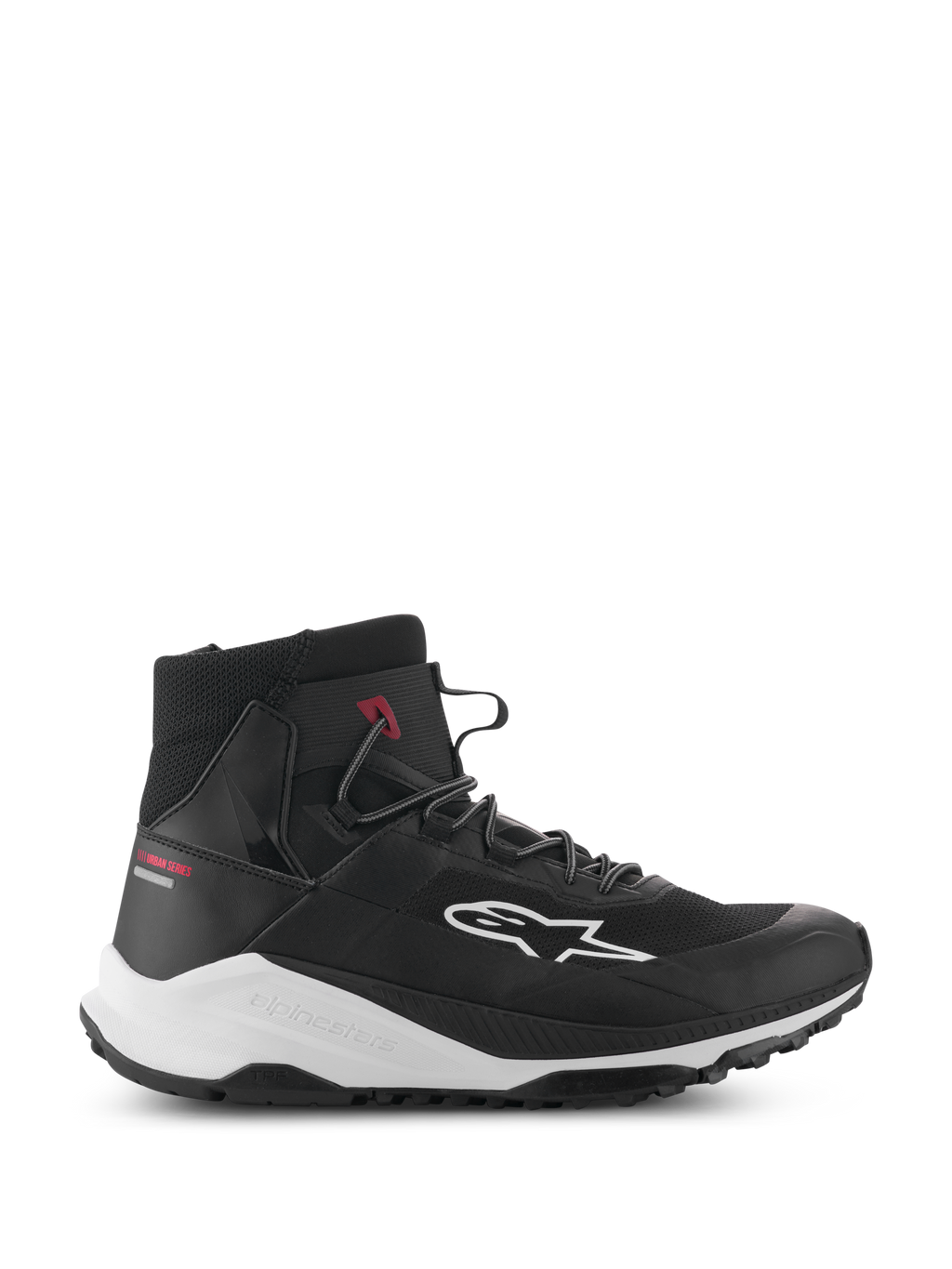 Scarpe Alpinestars Speedforce XR, sneaker da moto alte nere e bianche, calzature per guida urbana, profilo laterale con tomaia in tessuto mesh, logo laterale bianco, spessa intersuola bianca con marchio Alpinestars e scritta rossa Urban Series sul tallone
