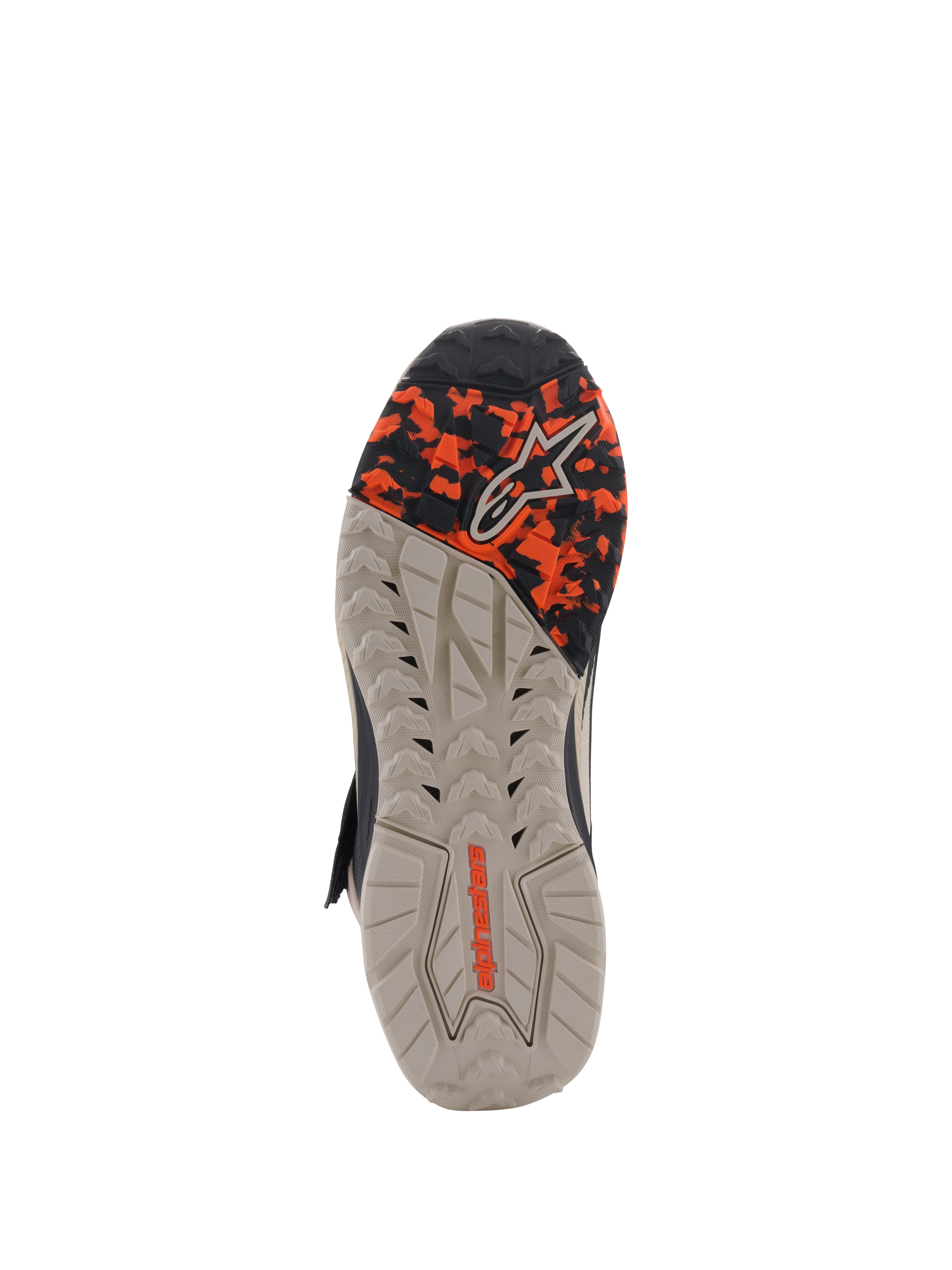 Scarpe Alpinestars Speedstreet, vista della suola, Black Almond Hot Orange, con suola in gomma multi-texture resistente all'olio, avampiede con motivo mimetico e logo Alpinestars in rilievo, progettate per aderenza e stabilità.