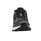 Scarpe Alpinestars Meta Road V2, scarpe sportswear, nero e bianco, vista frontale con struttura in mesh traspirante, intersuola bianca e logo Alpinestars sul lato e sulla punta, abbigliamento da lavoro leggero ispirato al motorsport