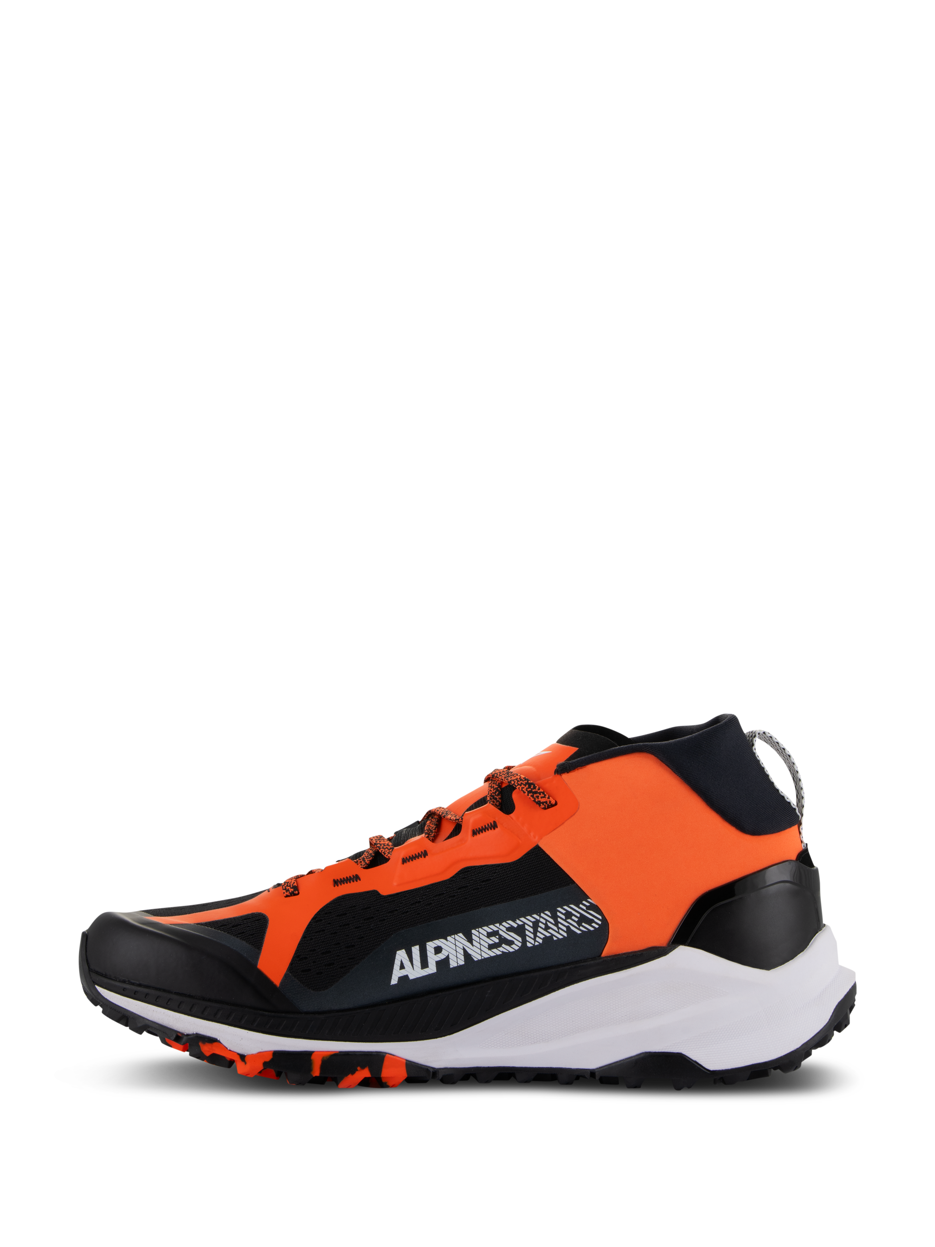 Scarpe Alpinestars Meta XR V2, scarpe sportive casual, nero, arancione e bianco, vista laterale con vivace pannello arancione e logo bianco, rete nera traspirante, spessa intersuola bianca e suola robusta e strutturata.