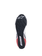 Alpinestars Tech-1 T V3 Shoes FIA, scarpe da corsa auto, bianco, nero e rosso, vista dettagliata della suola in gomma ispirata al battistrada asimmetrico degli pneumatici, con logo e marchio Alpinestars, design della suola resistente all'olio e idrorepellente