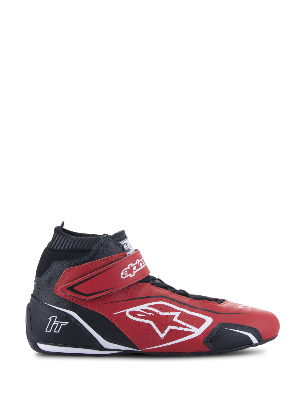 Alpinestars Tech-1 T V3 Shoes FIA, scarpe da corsa professionali rosse e nere, profilo laterale, design high-top, logo Alpinestars bianco e marchio 1T, cinturino in velcro sulla caviglia, pelle bovina traforata per la traspirabilità, sottile suola performante nera, calzatura da motorsport certificata FIA