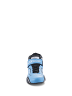 Alpinestars Tech-1 T V3 Shoes FIA, scarpe da corsa auto, celeste con dettagli neri e bianchi, vista frontale che mostra il sistema di doppia chiusura con lacci e cinturino a strappo, calzature da guida in pelle ad alte prestazioni