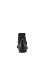Scarpe Alpinestars Supertech - FIA/SFI, scarpe racing auto, nero, vista posteriore con coppa del tallone in fibra di carbonio e tomaia in maglia, logo Alpinestars verticale sul tallone, equipaggiamento professionale per motorsport