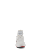 Scarpe Alpinestars Supertech, scarpe da auto racing, bianco, rosso e nero, vista frontale con tomaia lavorata a maglia ed etichetta di omologazione FIA sulla linguetta, calzature professionali per motorsport.